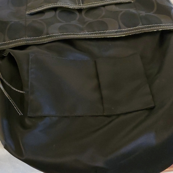 Signature Coach - Picture 6 of 9